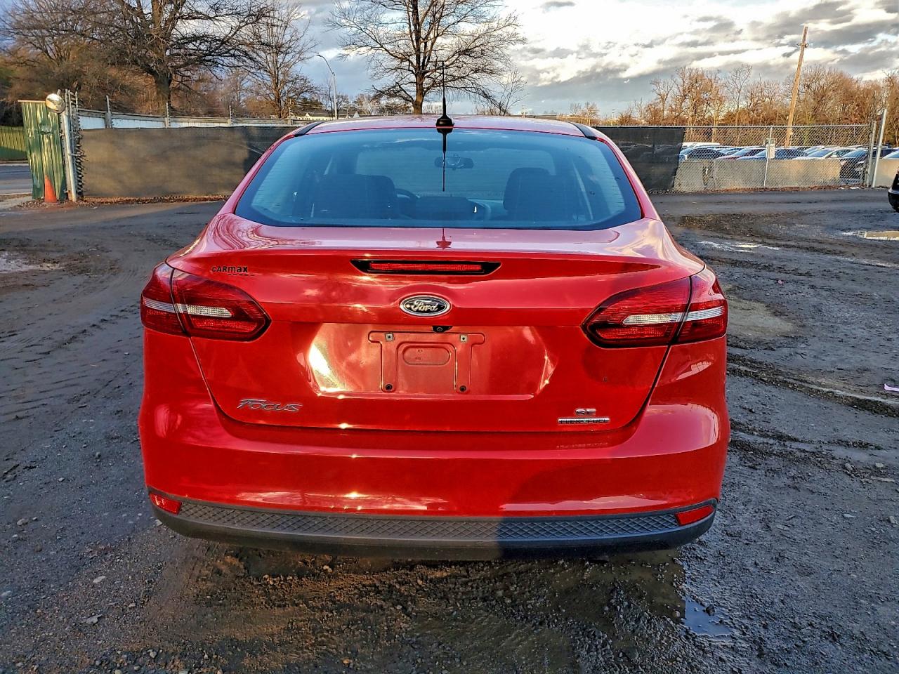 2015 Ford Focus Se VIN: 1FADP3F26FL307869 Lot: 94521315