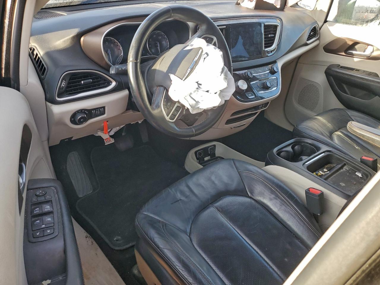 2018 Chrysler Pacifica Touring L VIN: 2C4RC1BG1JR114336 Lot: 93929675