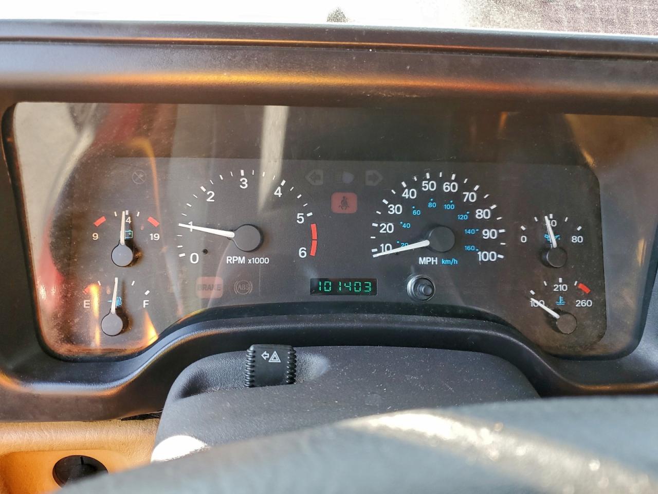 1998 Jeep Wrangler / Tj Se VIN: 1J4FY29P6WP767635 Lot: 94601035