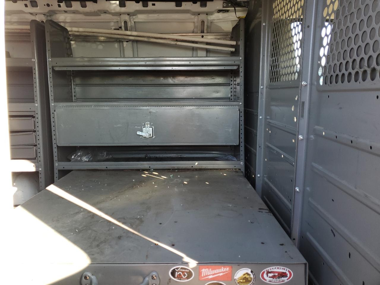 2019 Chevrolet Express G2500 VIN: 1GCWGAFP1K1366823 Lot: 90998895