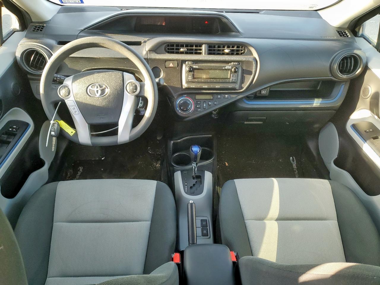 2013 Toyota Prius C VIN: JTDKDTB32D1539242 Lot: 92887255