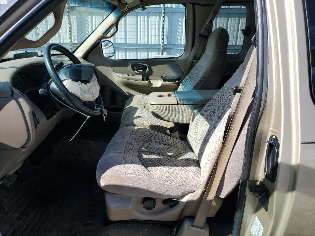 2000 Ford F150 VIN: 1FTRX17L5YNA26777 Lot: 91786975