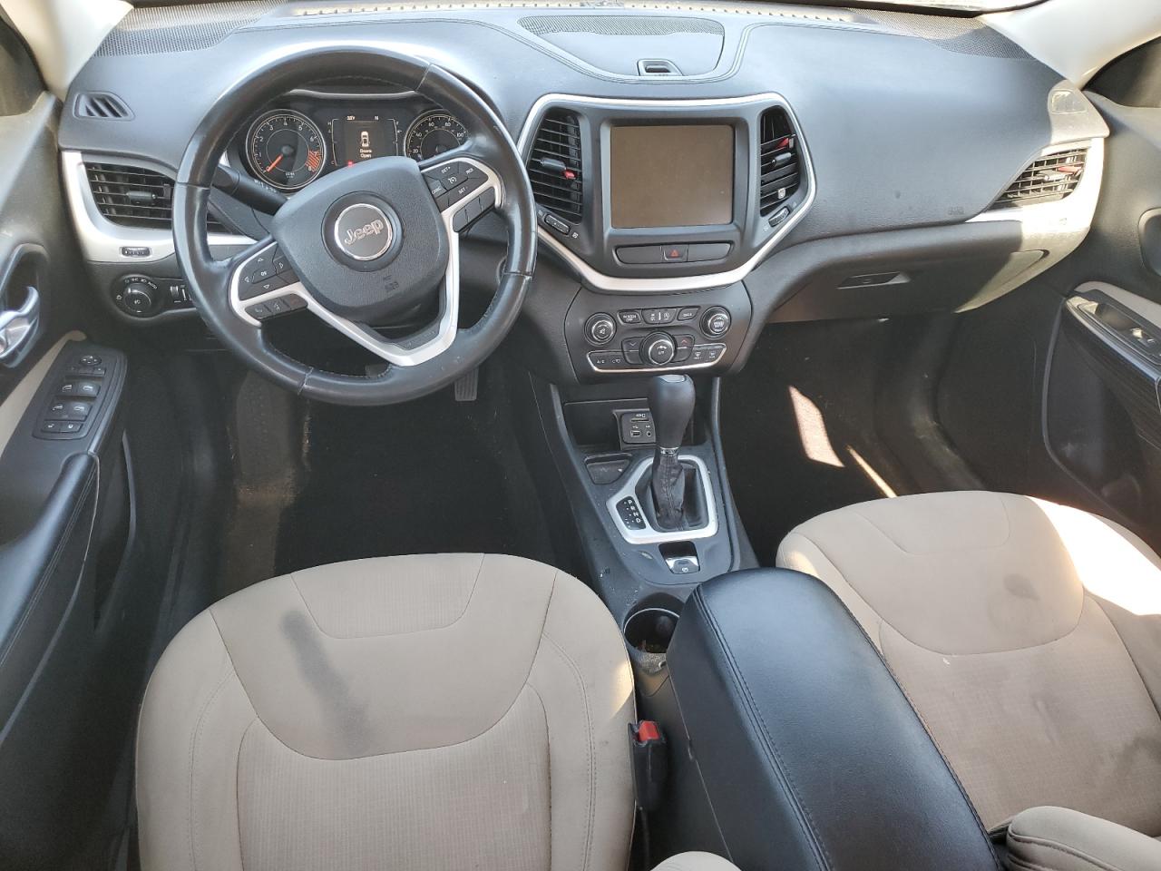 2015 Jeep Cherokee Latitude VIN: 1C4PJLCS2FW707231 Lot: 93433015