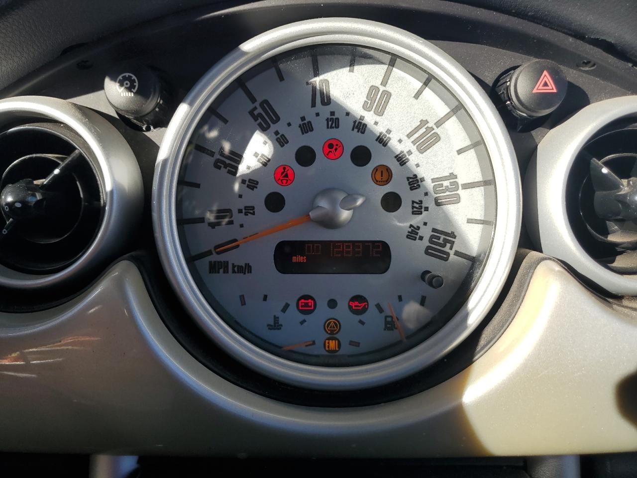 2004 Mini Cooper S VIN: WMWRE33484TD85739 Lot: 92199435