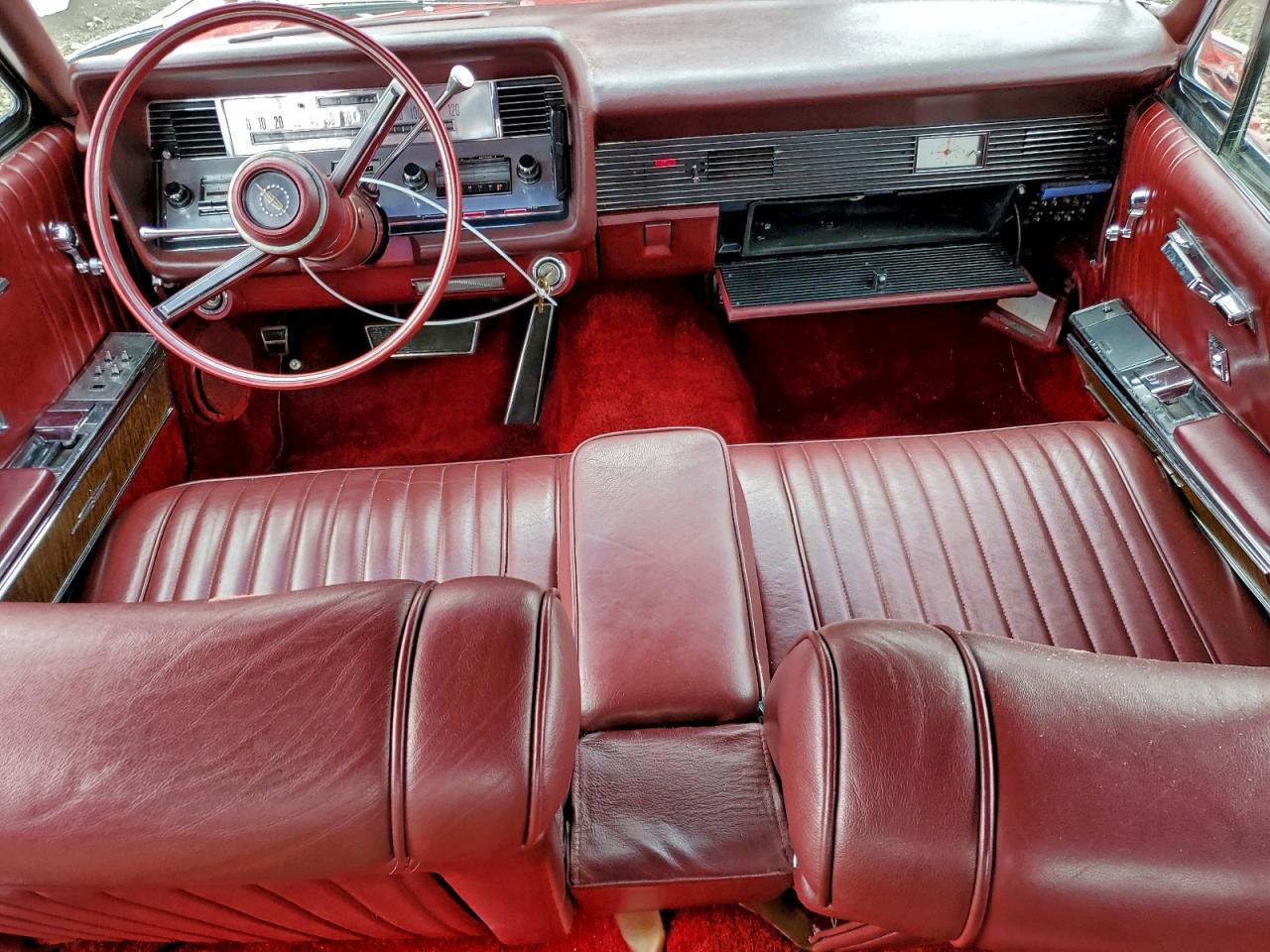 1967 Lincoln Continenta VIN: 7Y86G829825 Lot: 94256395