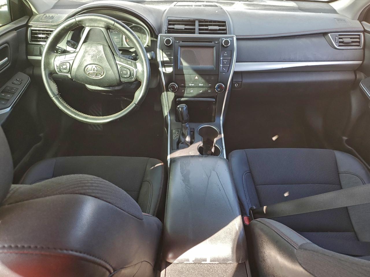 2016 Toyota Camry Le VIN: 4T1BF1FKXGU594018 Lot: 93563495