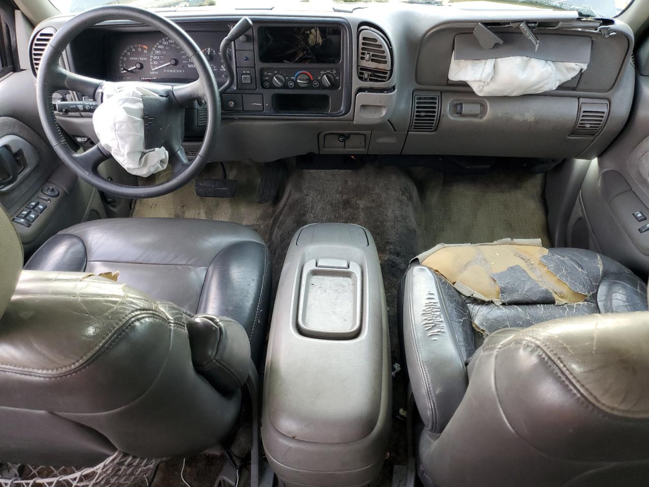 2000 Chevrolet Tahoe C1500 VIN: 1GNEC13R8YR211278 Lot: 92358905