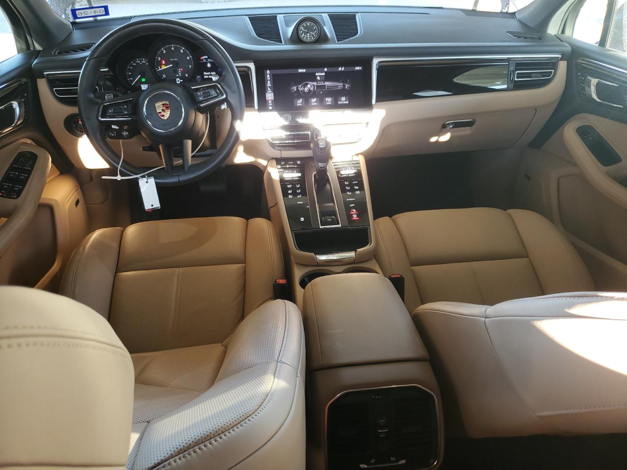 2024 Porsche Macan Base VIN: WP1AA2A50RLB19393 Lot: 90737905