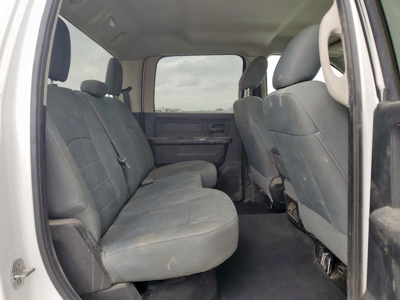 2018 Ram 2500 St VIN: 3C6UR4HLXJG287350 Lot: 92787665