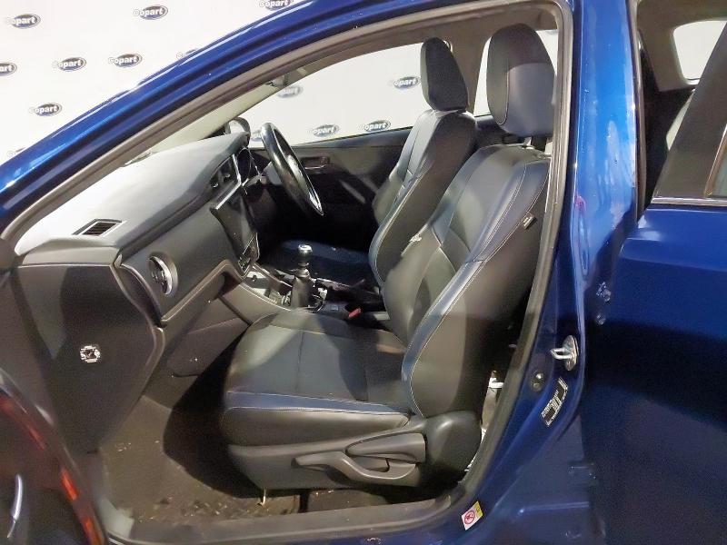 2016 TOYOTA AURIS BUSI