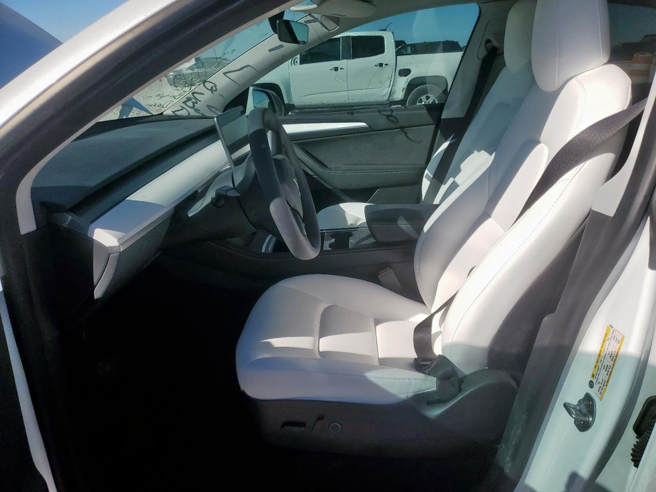 2023 Tesla Model Y VIN: 7SAYGDEE4PF628362 Lot: 92205295