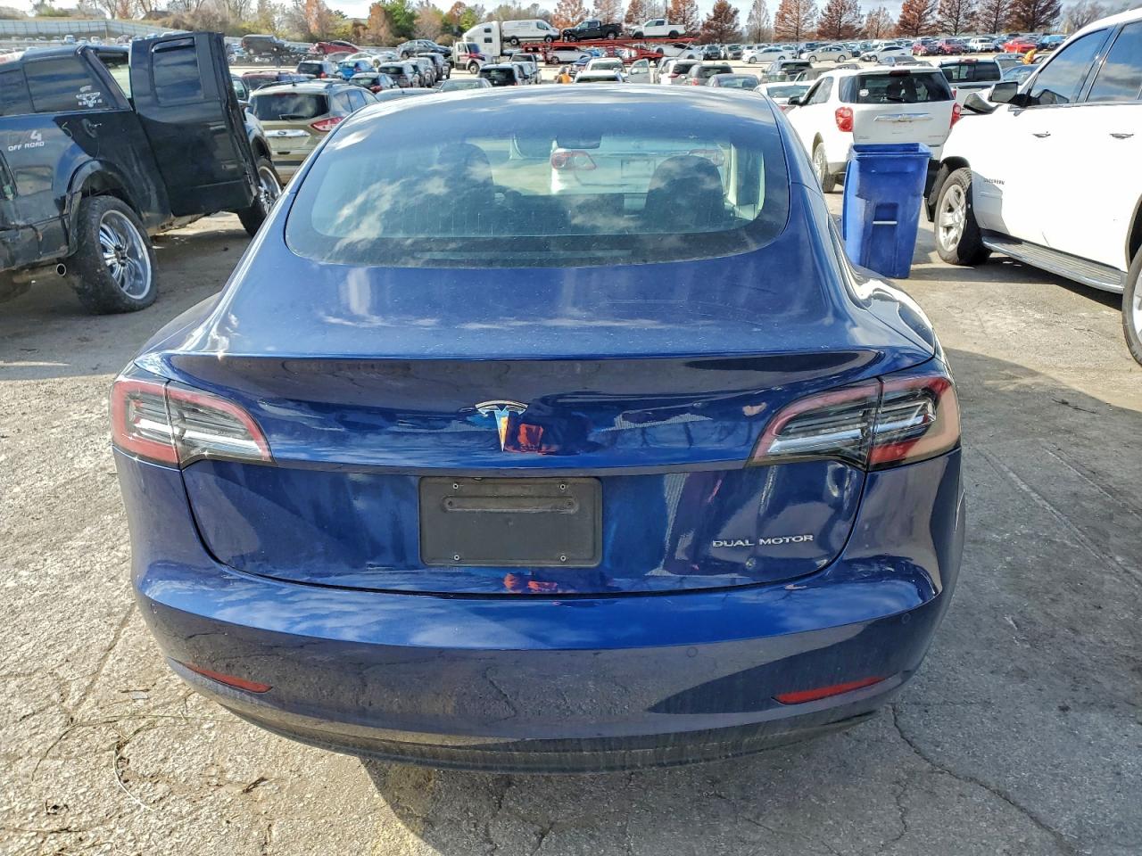 2018 Tesla Model 3 VIN: 5YJ3E1EB7JF094489 Lot: 94292705