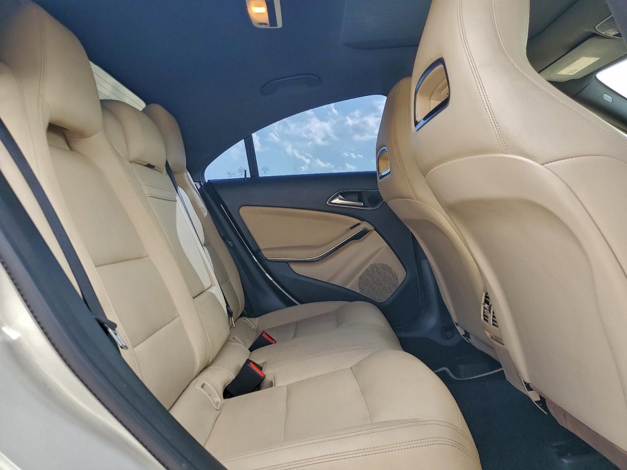 2018 Mercedes-Benz Cla 250 VIN: WDDSJ4EB4JN585747 Lot: 93410835