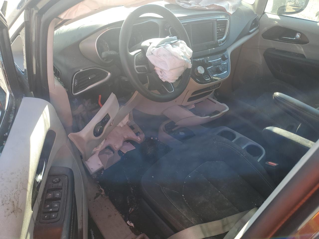 2022 Chrysler Voyager Lx VIN: 2C4RC1CG9NR103427 Lot: 90747775