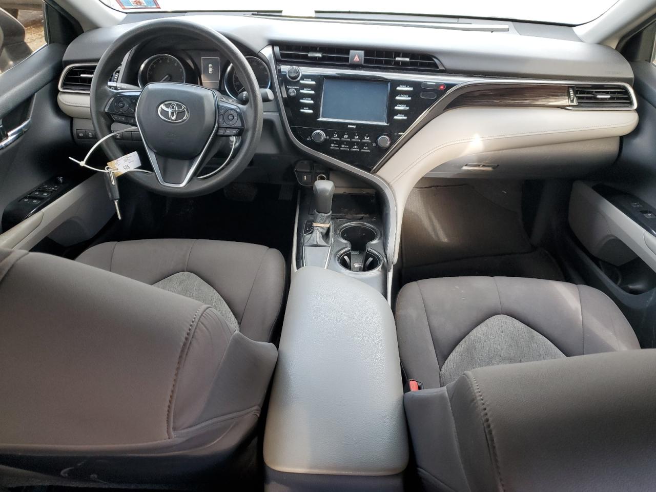 2020 Toyota Camry Le VIN: 4T1C11AK8LU915526 Lot: 92203505