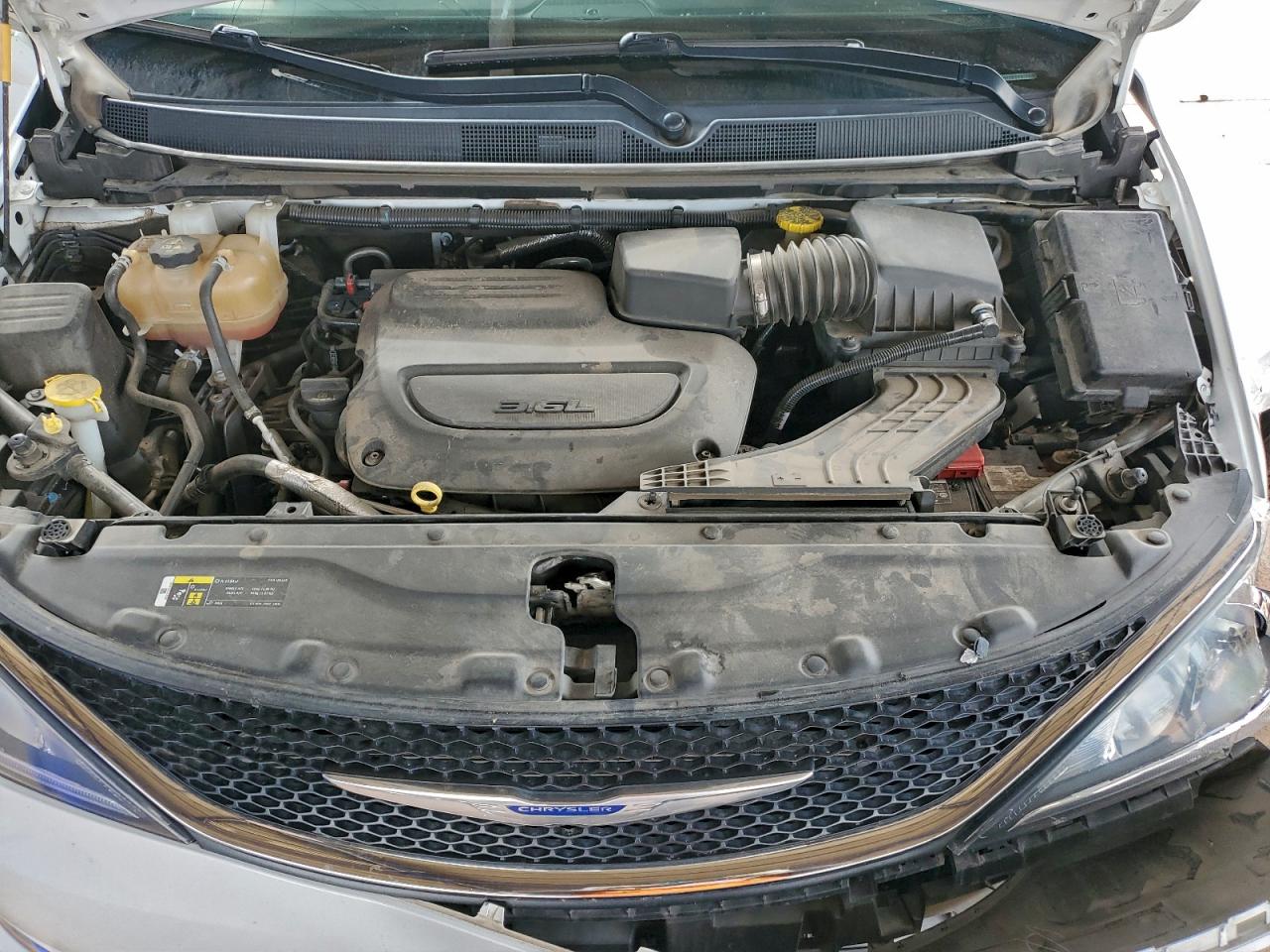 2019 Chrysler Pacifica Touring L VIN: 2C4RC1BG0KR608916 Lot: 93476405