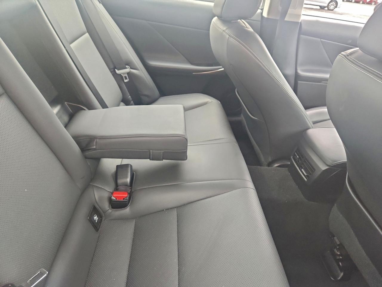 2015 Lexus Is 250 VIN: JTHCF1D23F5017298 Lot: 94257435