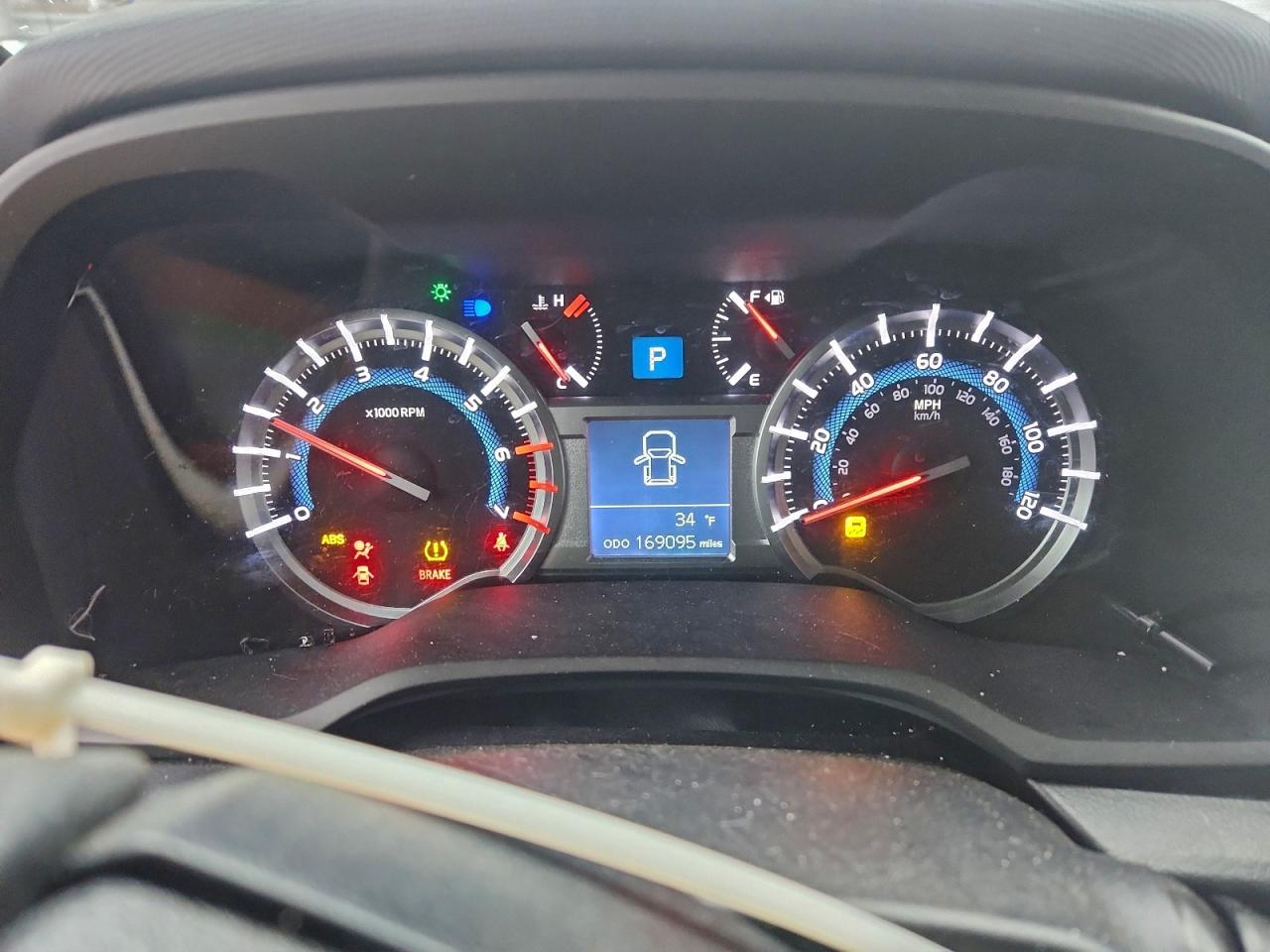 2015 Toyota 4Runner Sr5/Sr5 Premium VIN: JTEBU5JR2F5245915 Lot: 94608605