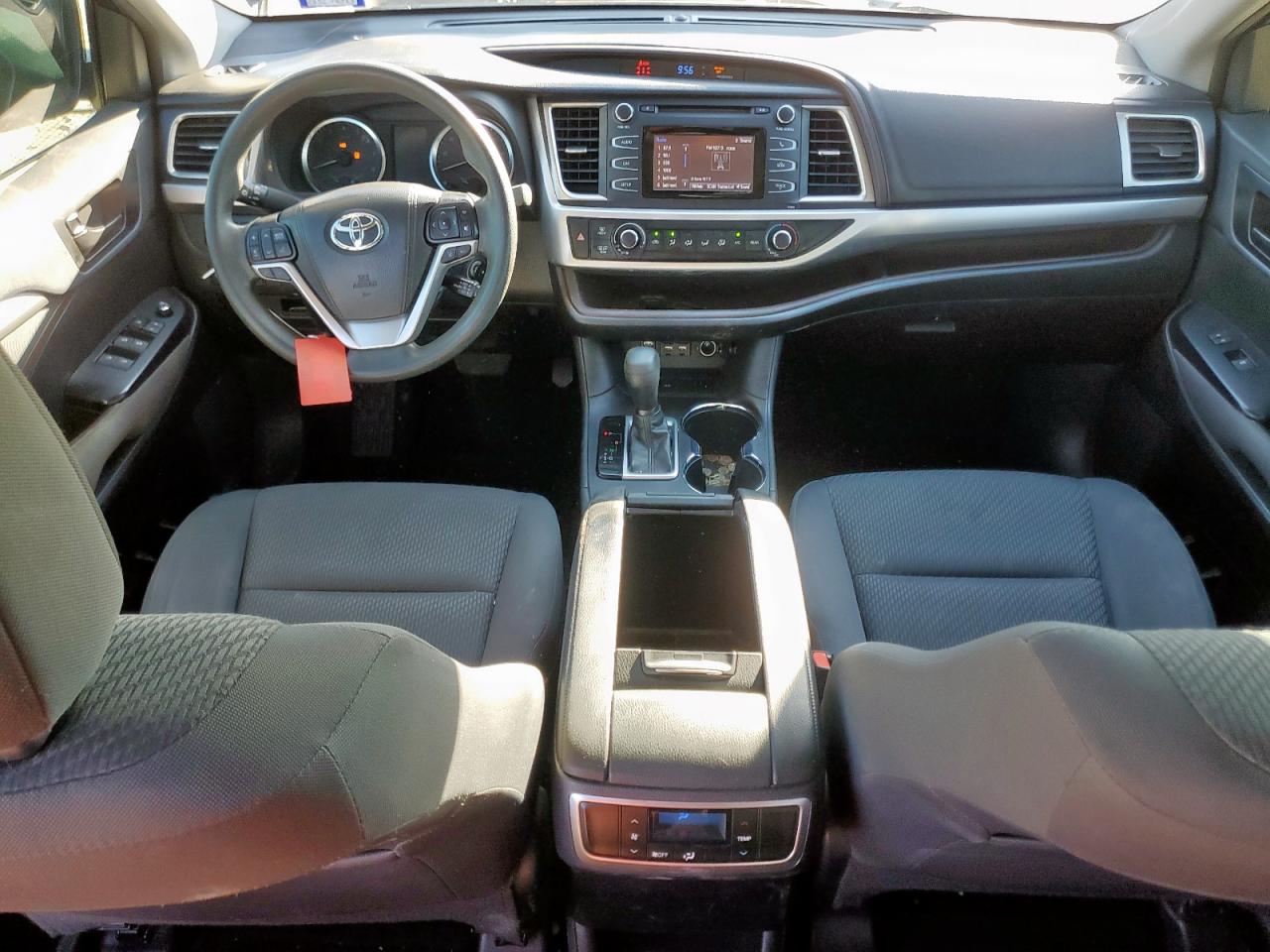 2019 Toyota Highlander Le VIN: 5TDZARFH0KS060429 Lot: 90625515