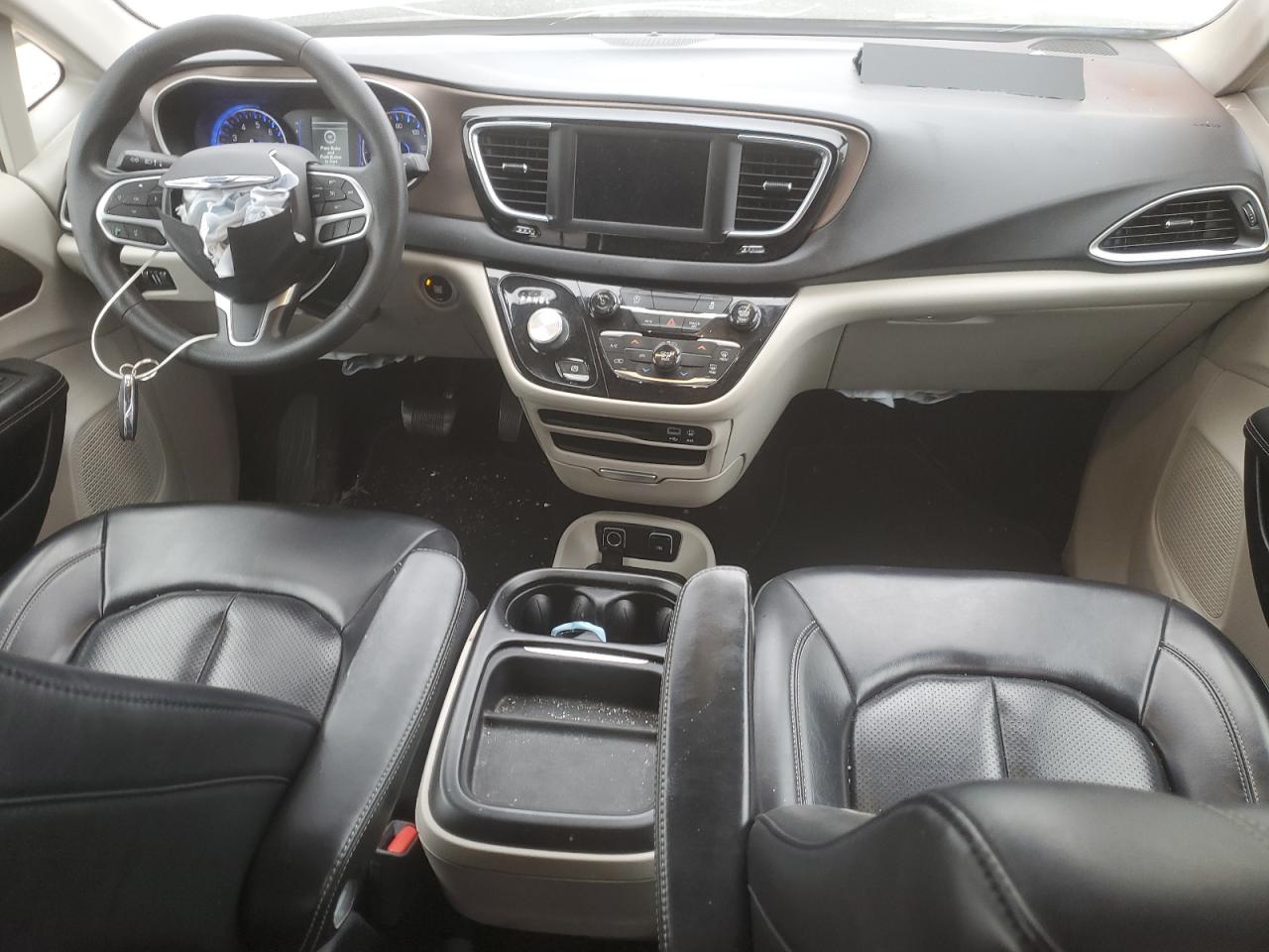 2020 Chrysler Voyager Lxi VIN: 2C4RC1DG1LR163939 Lot: 92632435