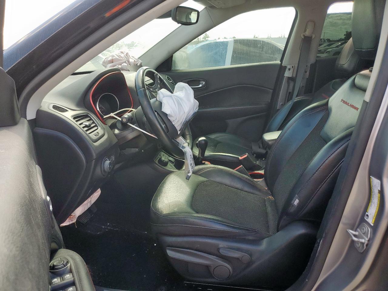 2019 Jeep Compass Trailhawk VIN: 3C4NJDDB1KT733489 Lot: 92949825