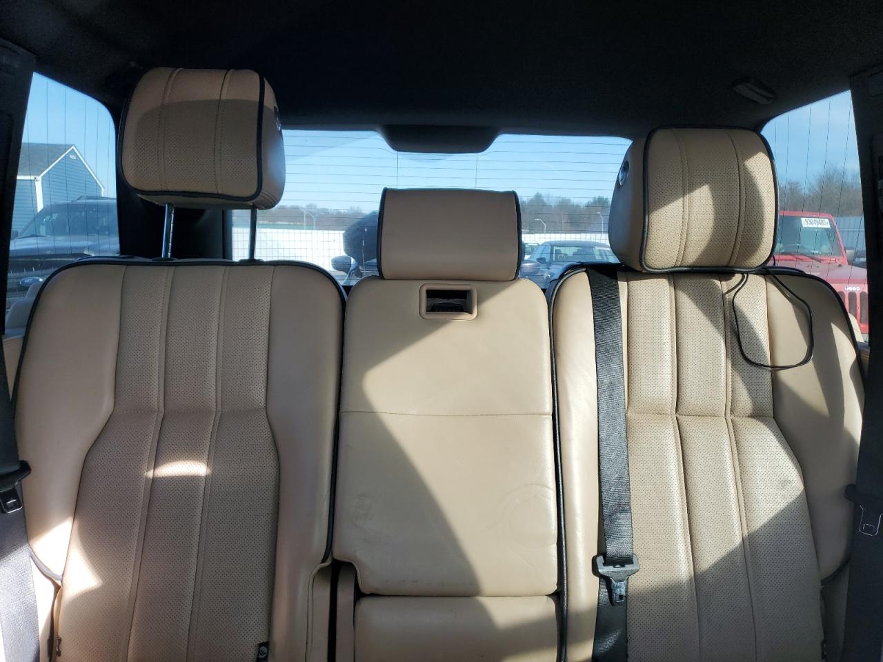 2010 Land Rover Range Rover Hse Luxury VIN: SALMF1D40AA327635 Lot: 91529335