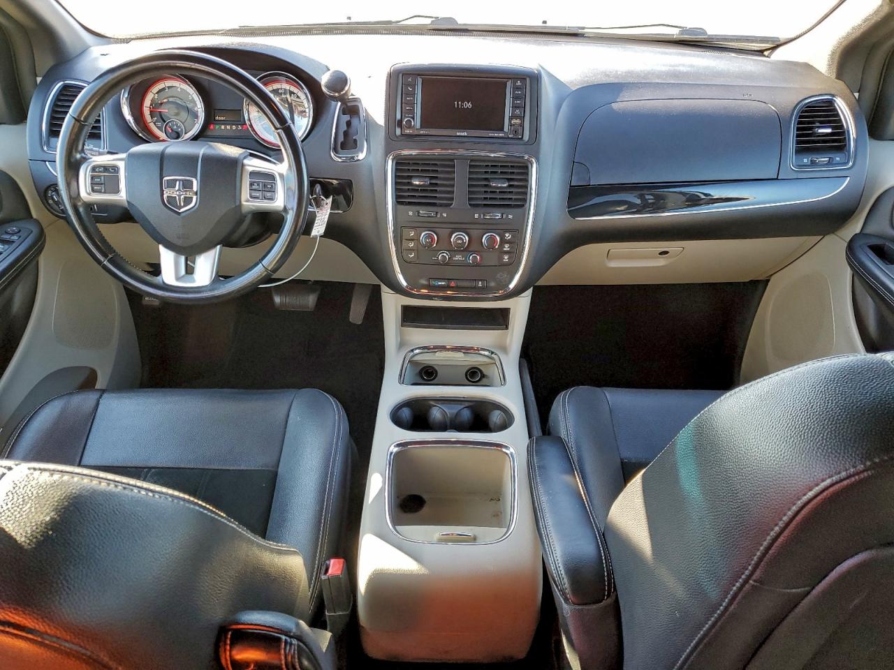 2018 Dodge Grand Caravan Sxt VIN: 2C4RDGCG2JR224150 Lot: 94086405