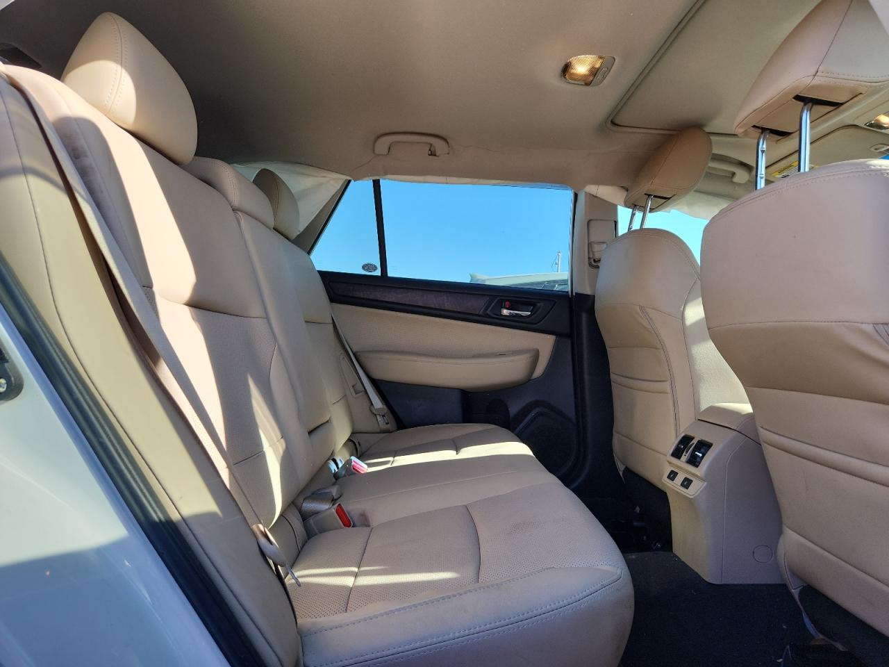 2017 Subaru Outback 3.6R Limited VIN: 4S4BSENC8H3438855 Lot: 91597305