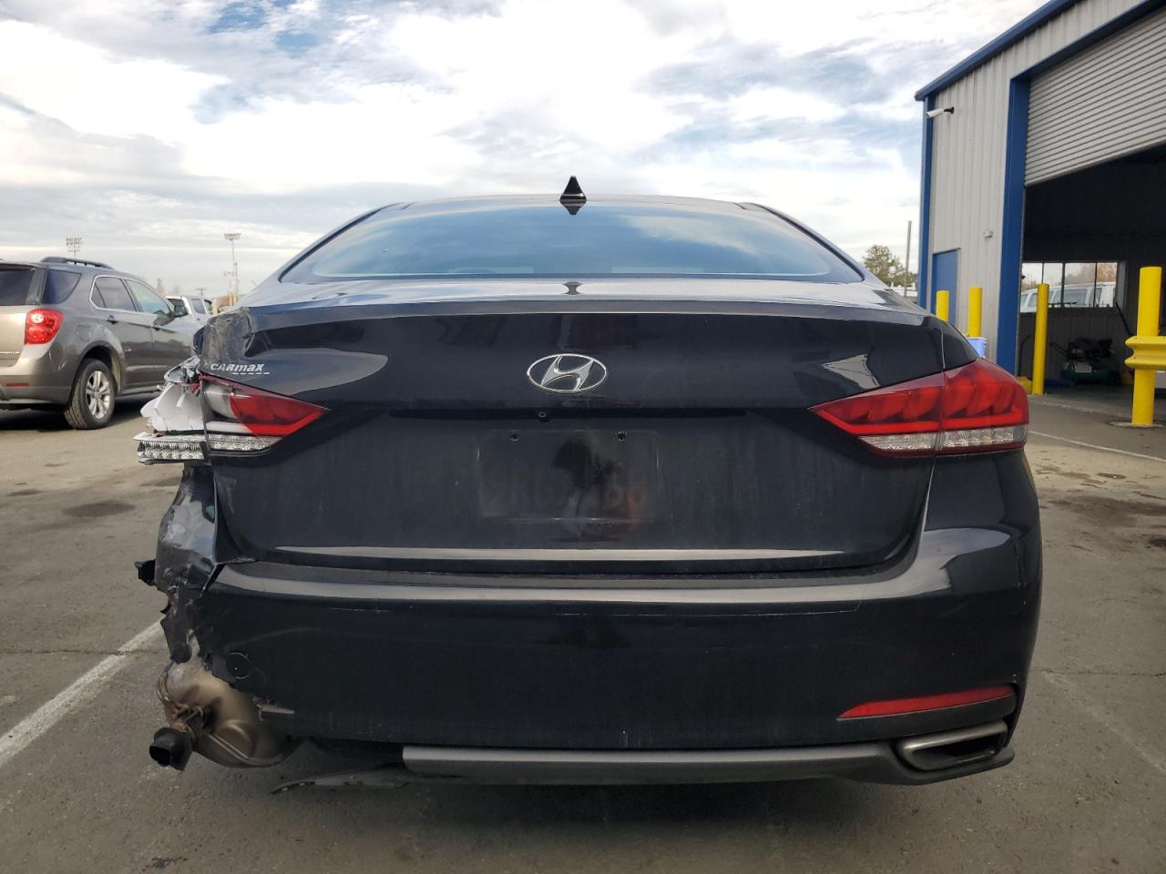 2015 Hyundai Genesis 3.8L VIN: KMHGN4JE5FU098991 Lot: 92470275