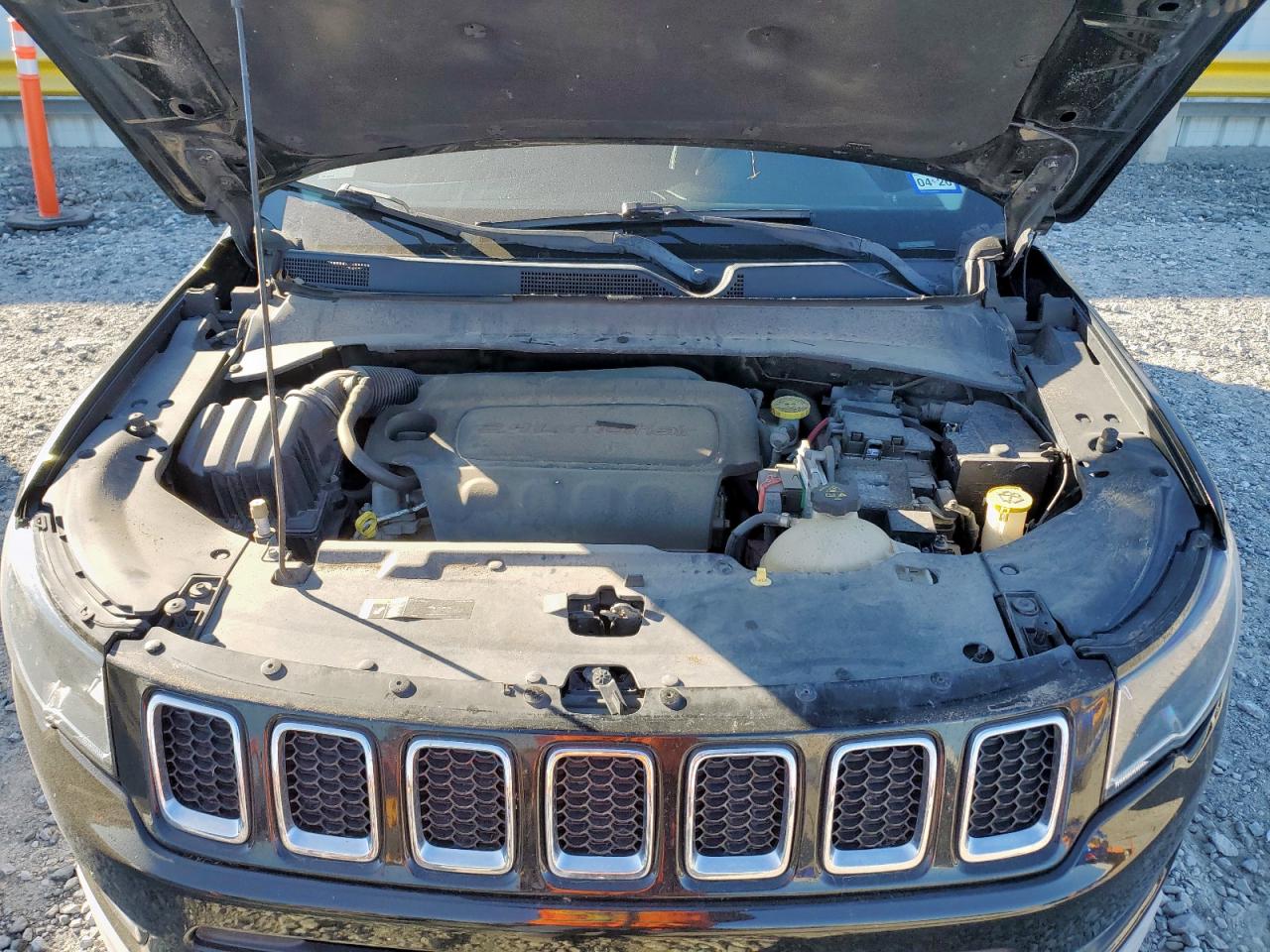 2018 Jeep Compass Latitude VIN: 3C4NJCBB3JT140406 Lot: 91729875