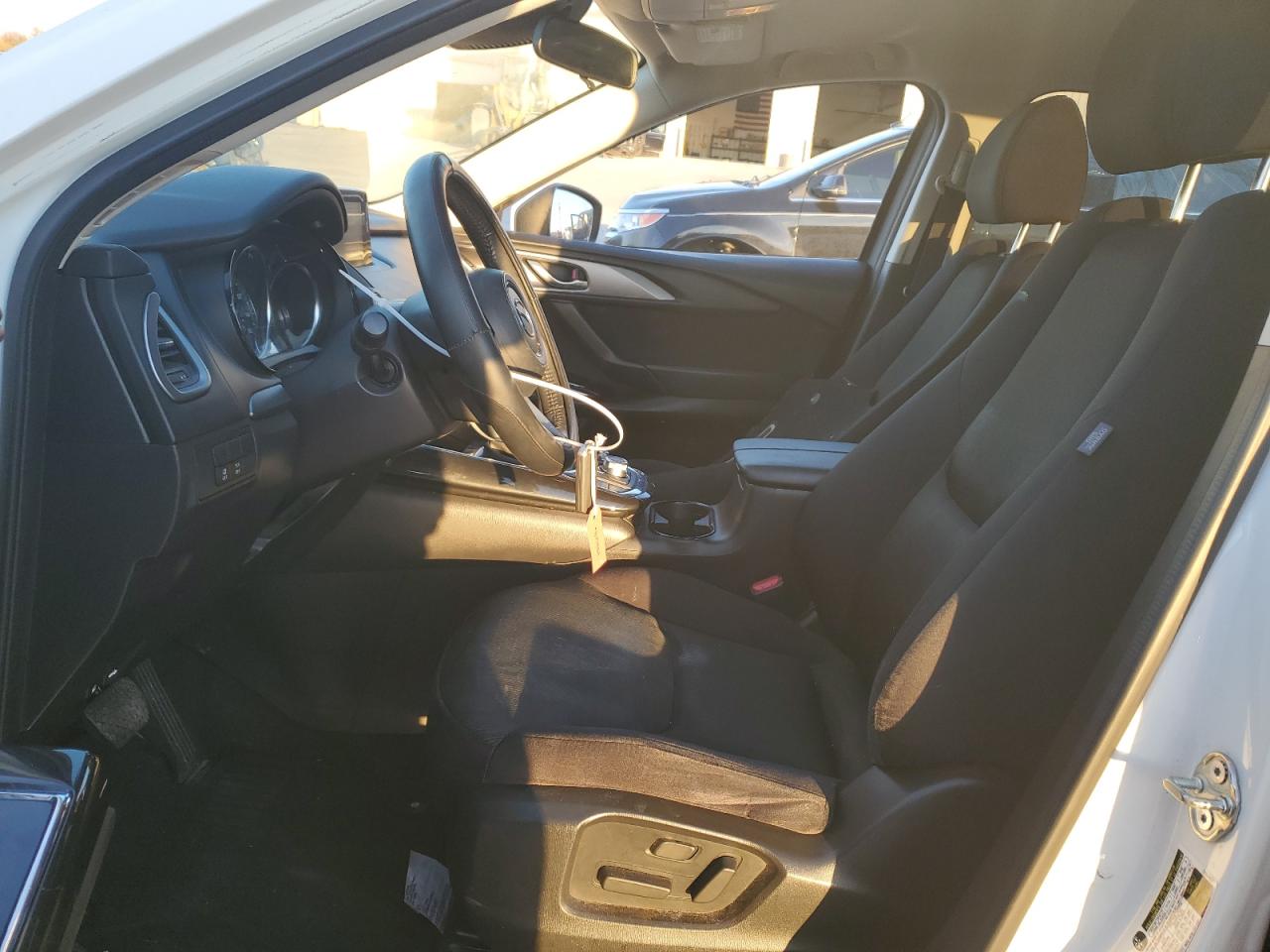 2018 Mazda Cx-9 Sport VIN: JM3TCABY7J0211010 Lot: 93377375