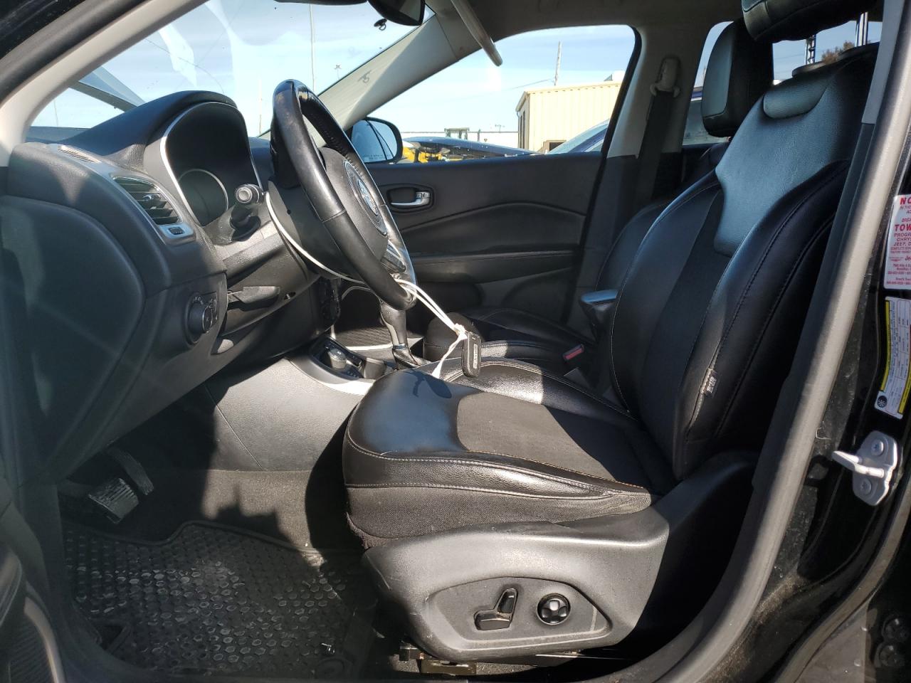 2018 Jeep Compass Latitude VIN: 3C4NJDBB4JT251634 Lot: 92837505