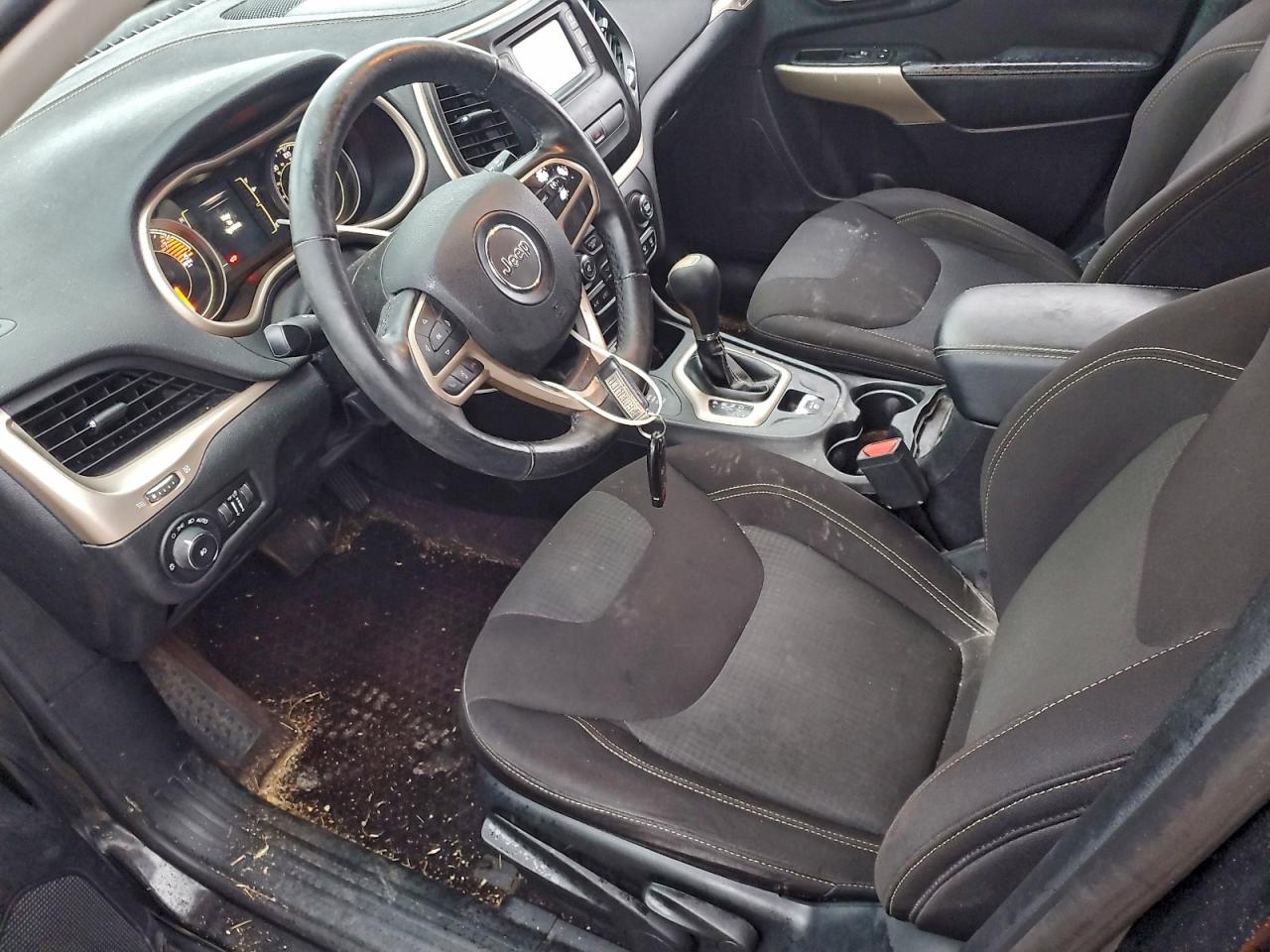 2017 Jeep Cherokee Latitude VIN: 1C4PJMCS8HW616408 Lot: 93508675