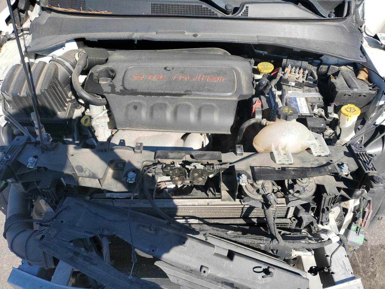 2018 Jeep Compass Latitude VIN: 3C4NJDBB4JT153140 Lot: 92148305