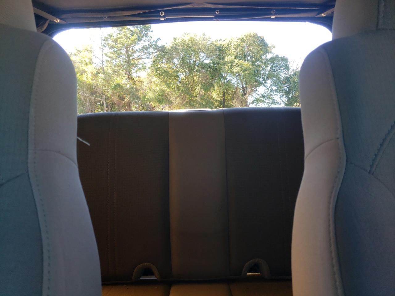 2004 Jeep Wrangler / Tj Sahara VIN: 1J4FA59S34P740304 Lot: 90494025