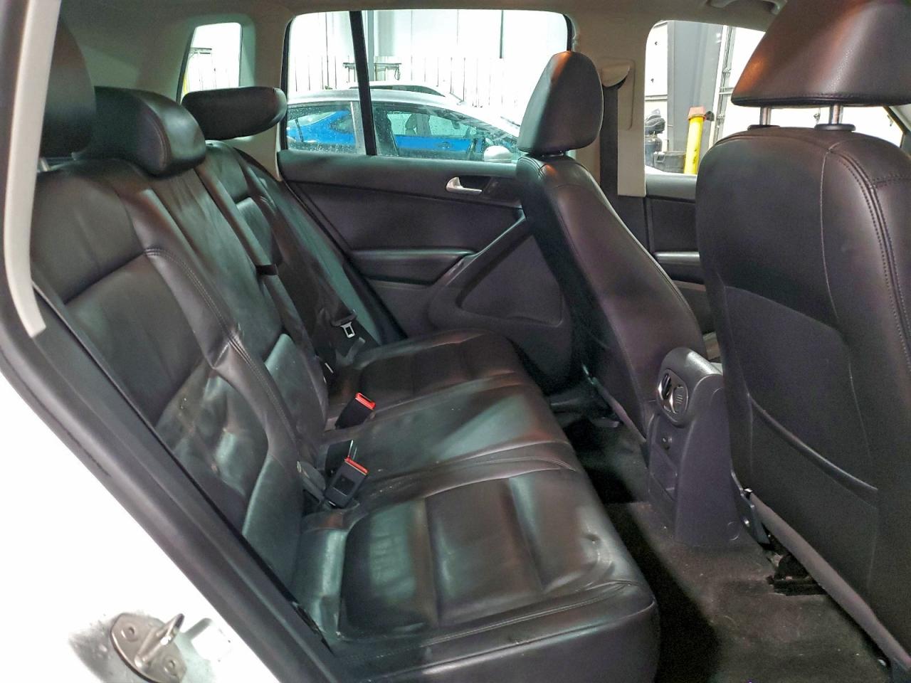 2017 Volkswagen Tiguan Sport VIN: WVGUV7AX9HK036594 Lot: 93957545