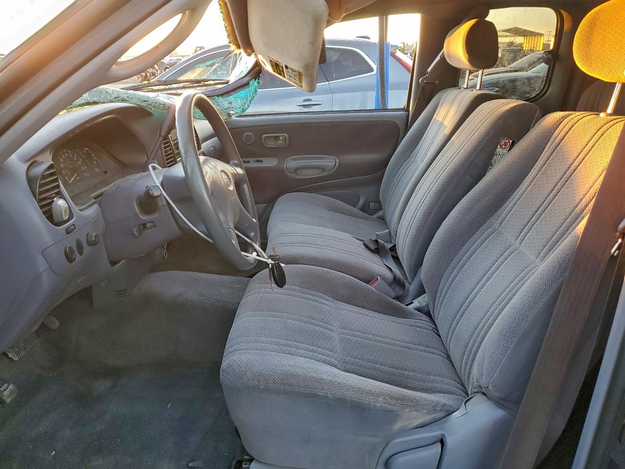 2002 Toyota Tundra Access Cab VIN: 5TBRT341X2S268811 Lot: 92130915