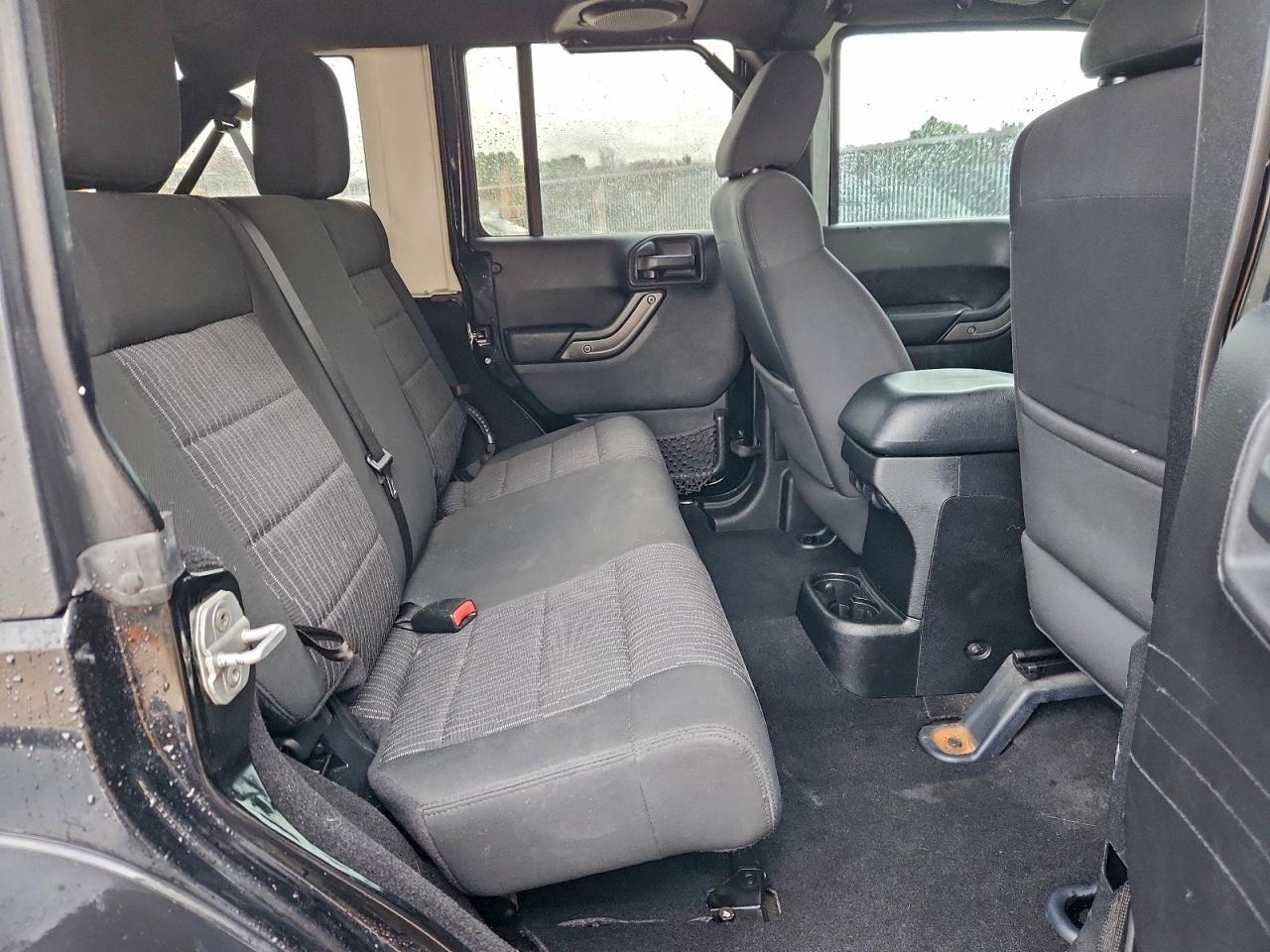 2012 Jeep Wrangler Unlimited Sport VIN: 1C4BJWDG2CL285982 Lot: 94131105