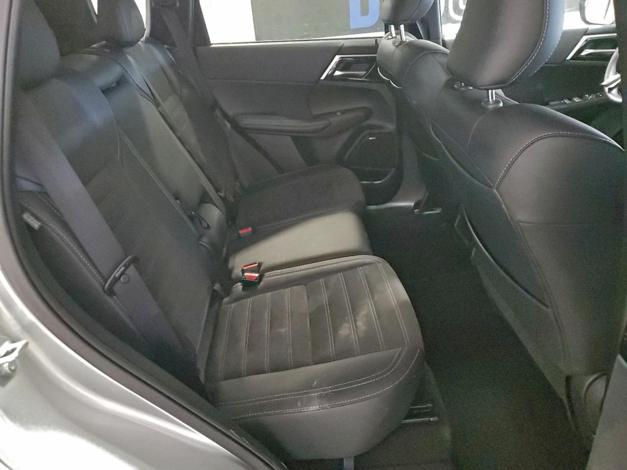 2025 Mitsubishi Outlander Se VIN: JA4J4VA83SZ037238 Lot: 94246615