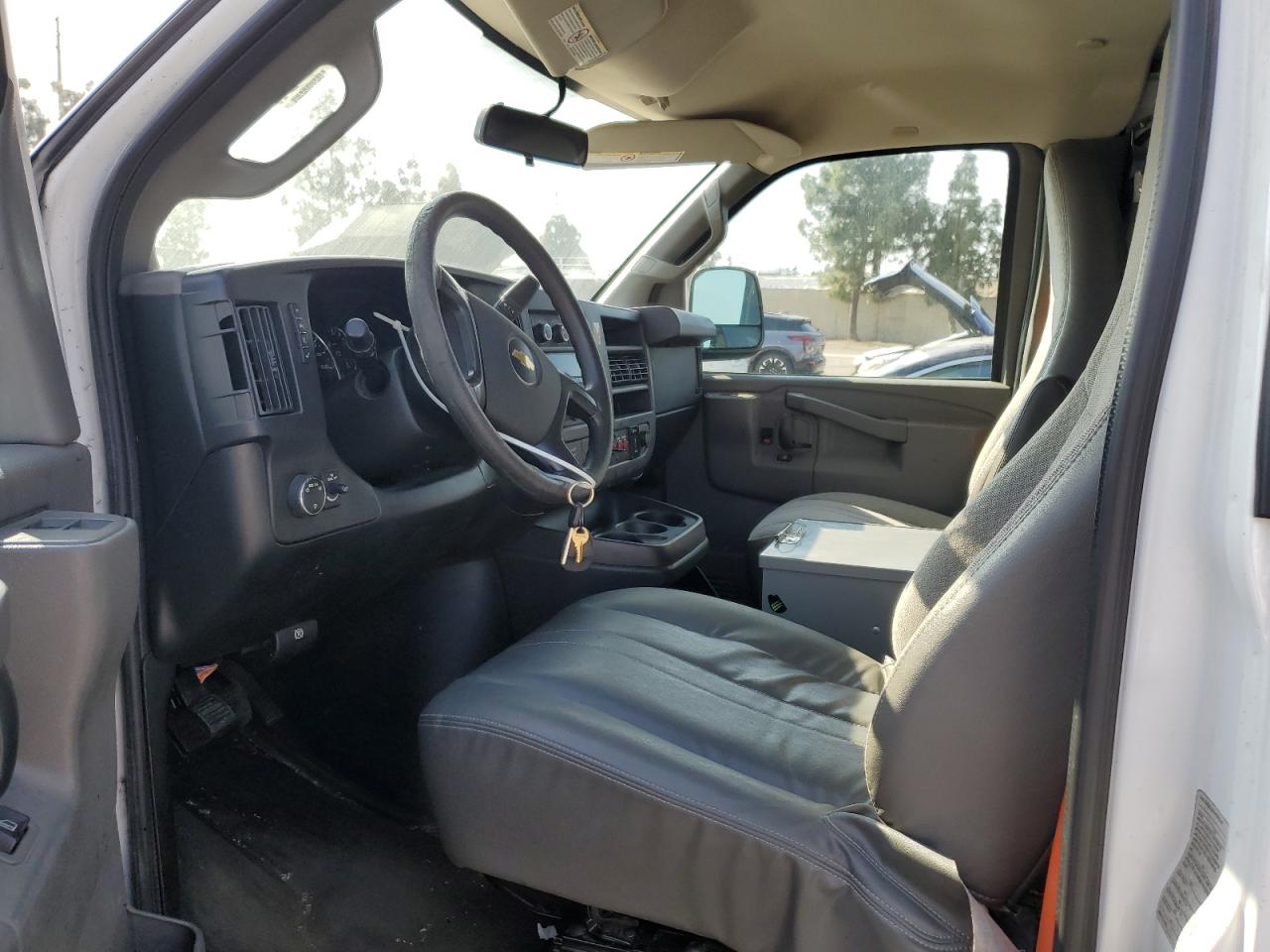 2016 Chevrolet Express 2500 Utility / Service Van VIN: 1GCWGAFF3G1196141 Lot: 91195985