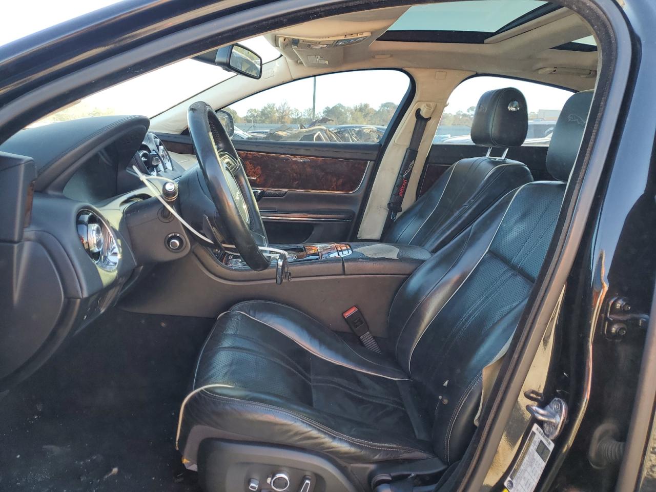 2016 Jaguar Xj VIN: SAJWA1C70G8V98822 Lot: 91027125