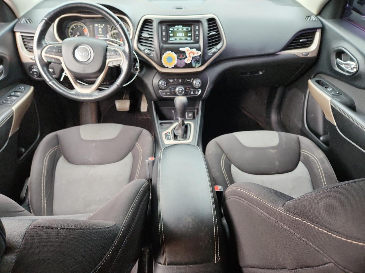 2018 Jeep Cherokee Latitude VIN: 1C4PJLCB6JD590306 Lot: 93496265