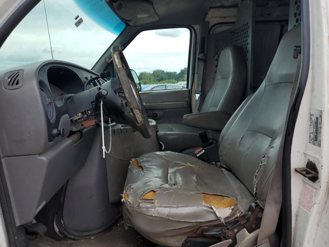 2002 Ford Econoline E250 Van VIN: 1FTNE242X2HB09357 Lot: 90965425