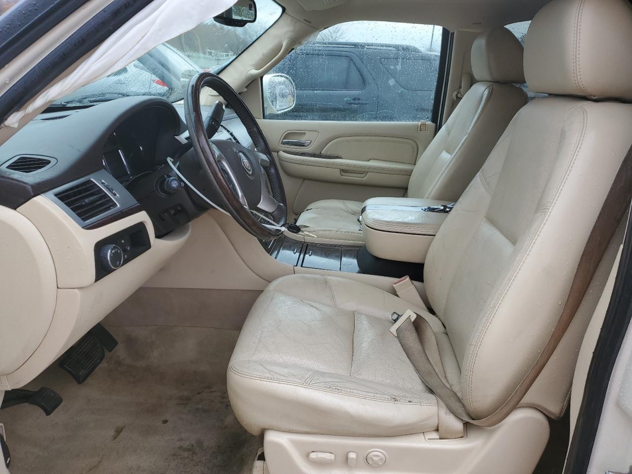 2007 Cadillac Escalade Luxury VIN: 1GYFK63857R195442 Lot: 91915955