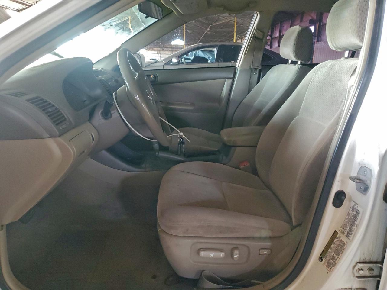 2004 Toyota Camry Le VIN: 4T1BE32K44U265993 Lot: 93788155