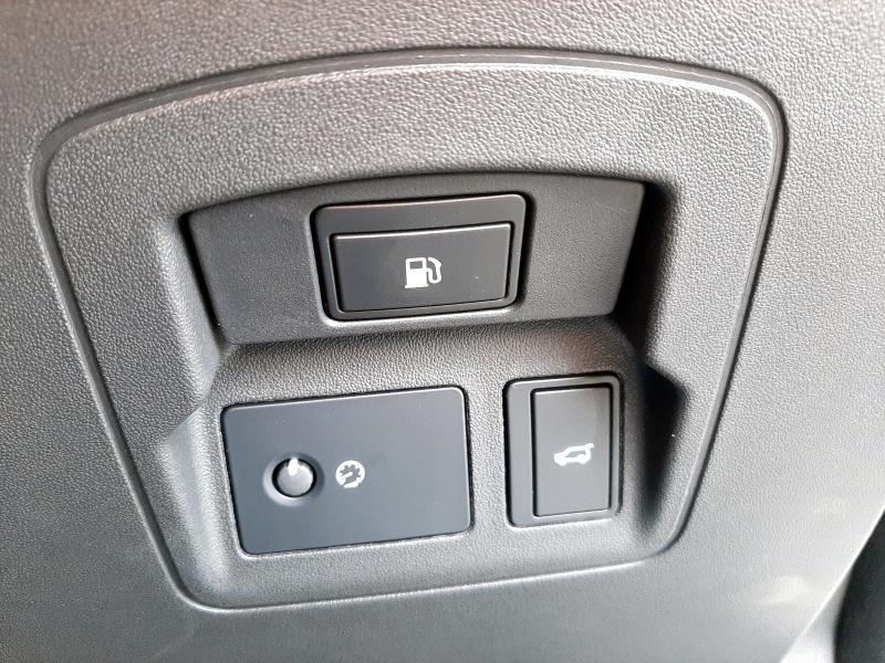 2025 LAND ROVER RANGE ROVER VELAR 2.0 P400E DYNAMIC SE 5DR AUTO