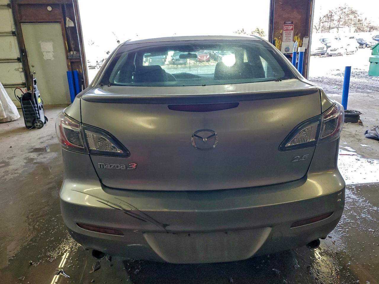 2010 Mazda 3 S VIN: JM1BL1S66A1337601 Lot: 94103385