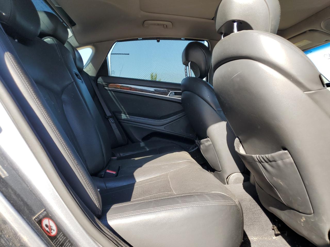 2015 Hyundai Genesis 3.8L VIN: KMHGN4JE1FU015461 Lot: 91620445