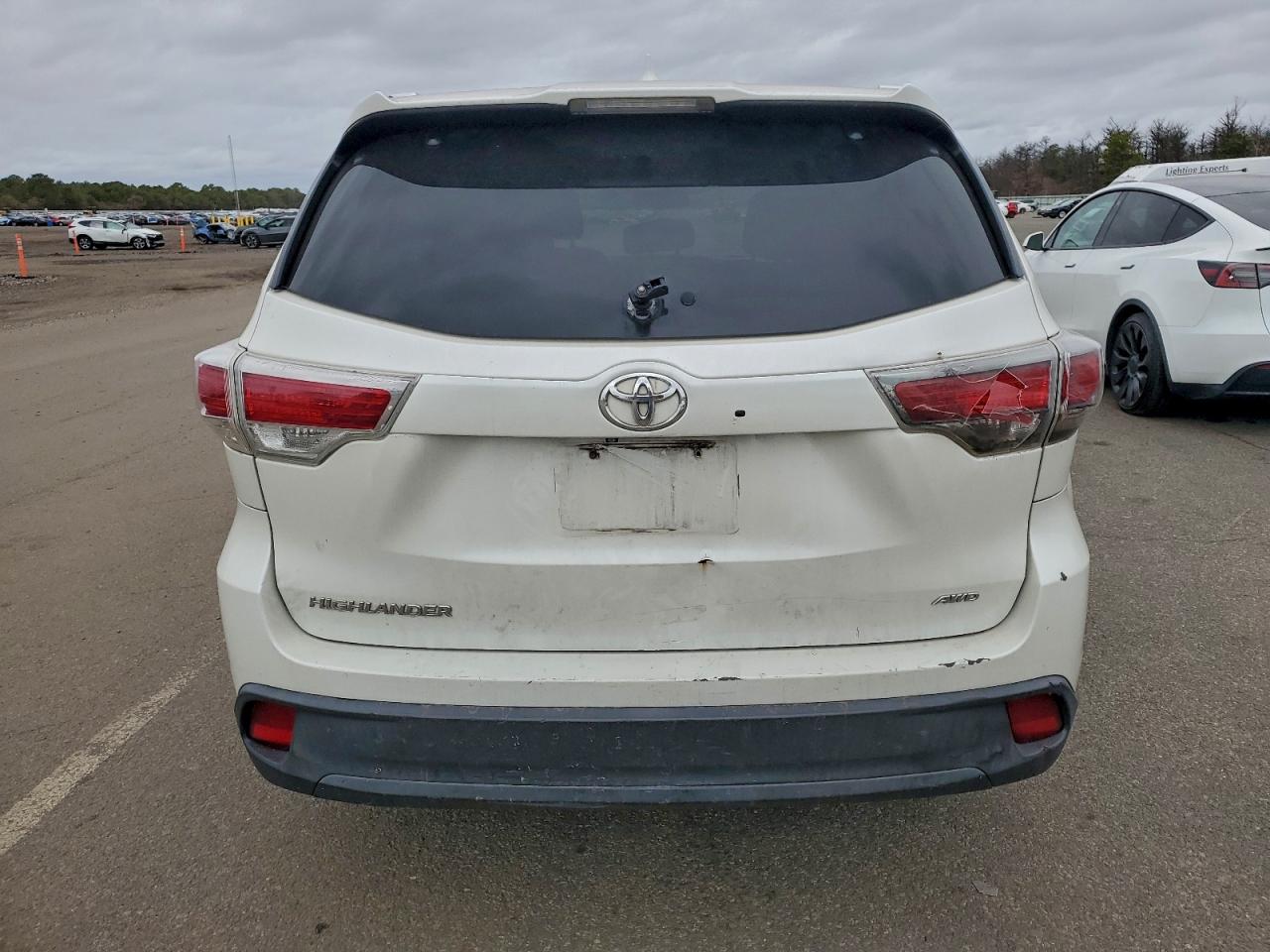 2015 Toyota Highlander Xle VIN: 5TDJKRFH7FS078121 Lot: 94695595