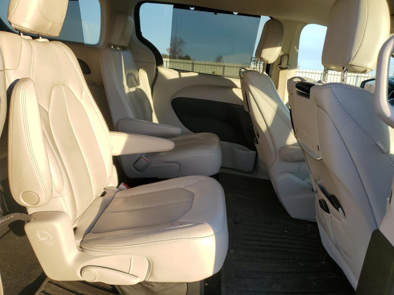 2017 Chrysler Pacifica Touring L Plus VIN: 2C4RC1EG3HR763769 Lot: 92662335